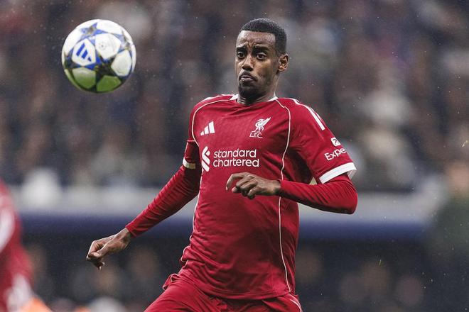 利物浦哭暈？1.4億歐簽玻璃人！僅踢8場(chǎng)便需手術(shù)，英超+歐冠仍0球