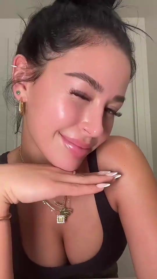 貝林嫂貝林厄姆女友大秀性感身材不得不說真好看