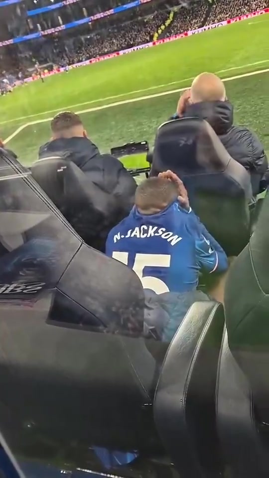 被寄予厚望名場(chǎng)面杰克遜下場(chǎng)后掩面而泣對(duì)自己表現(xiàn)十分不滿