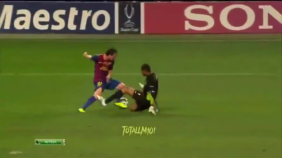 門將的噩夢梅西那些過掉門將的進球這種情況他無法被防守