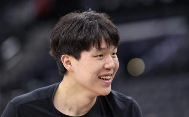 劉維偉心疼楊瀚森被網(wǎng)暴；開拓者滿意小楊發(fā)揮，培養(yǎng)計劃是長期的