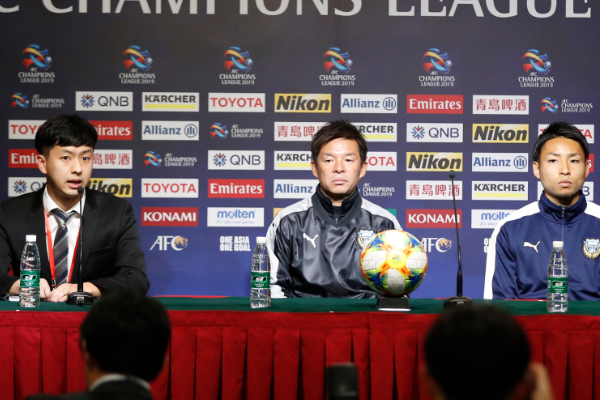 川崎前鋒舉行亞冠發(fā)佈會：鬼木達談願景、頌克拉辛表態(tài)爭勝