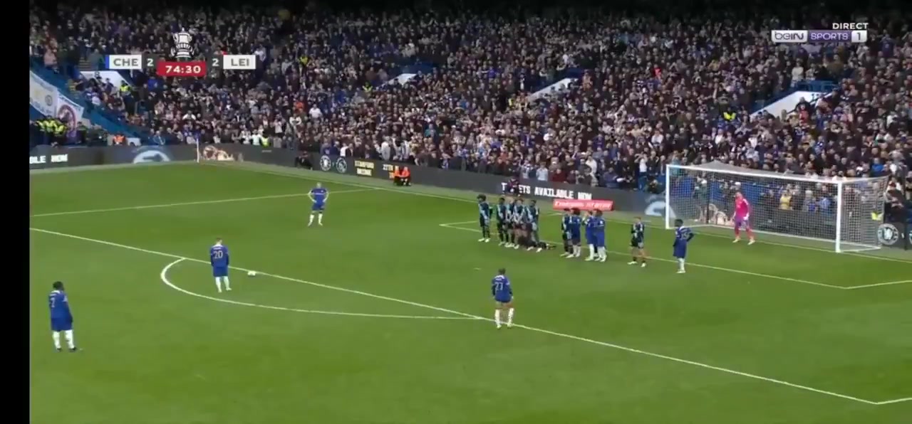 帕爾默只能看著斯特林離譜任意球讓解說員直接繃不住了