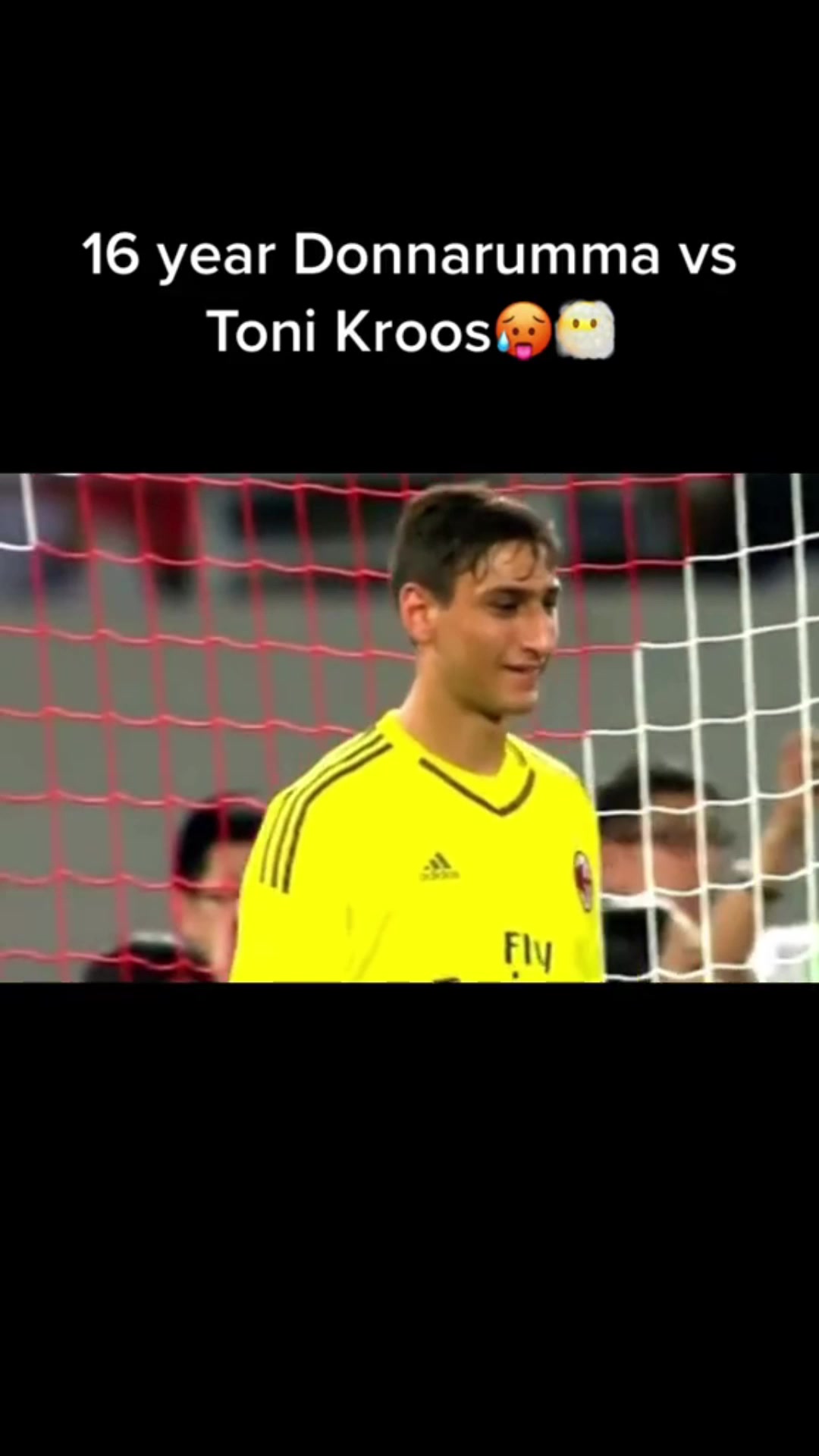 出道10年2015年16歲的多納魯馬與米蘭簽訂合同