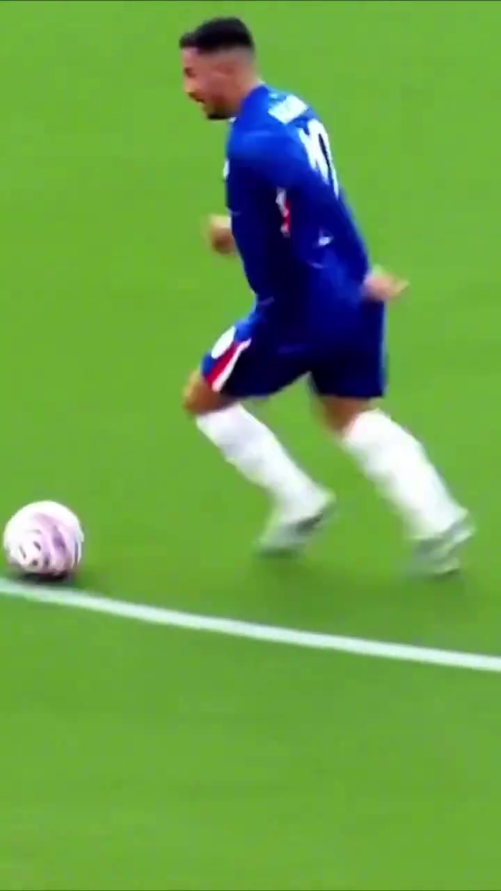 肚子大了一圈又如何回到倫敦他還是那個扎球王