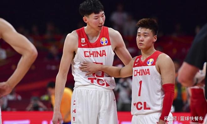 男籃世預(yù)賽12人名單已明朗！周琦趙睿領(lǐng)銜：楊瀚森缺席趙繼偉落選