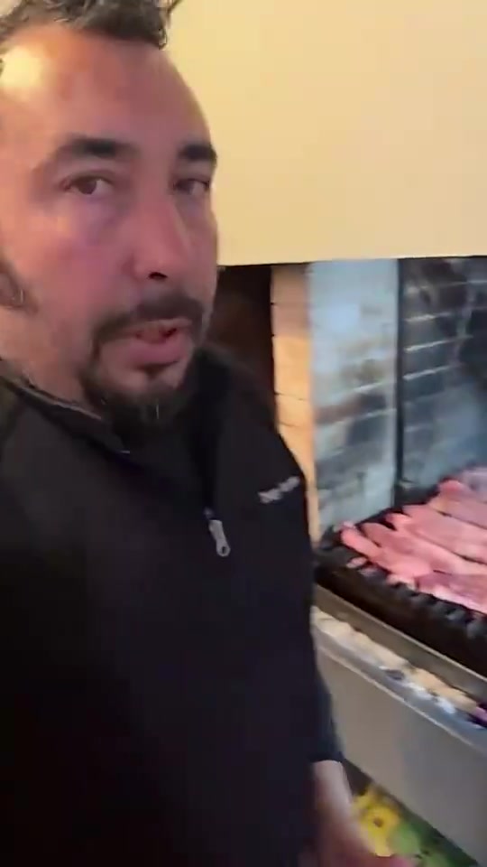 饞哭了大馬丁社媒曬阿根廷隊的廚房烤肉視頻