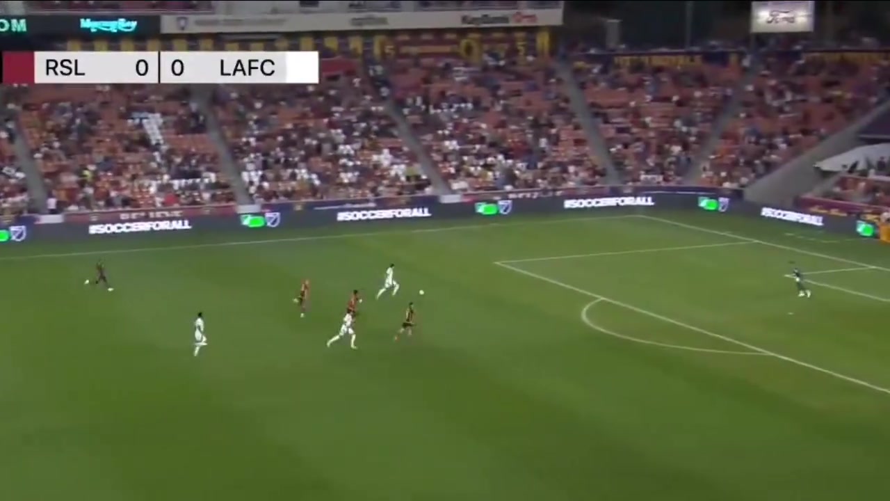 單刀遠(yuǎn)射搶點(diǎn)樣樣精通孫興慜精彩帽子戲法回顧