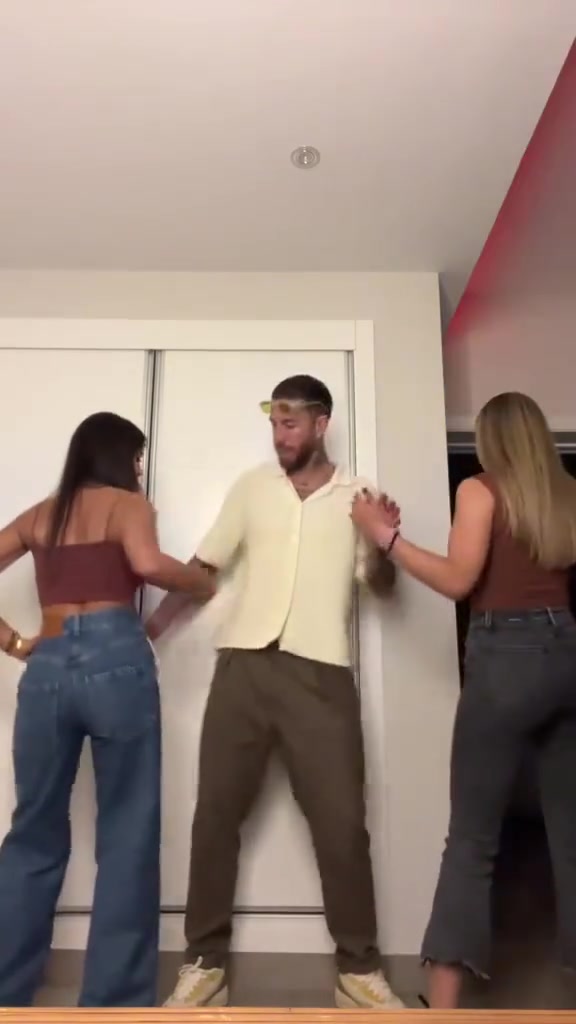 末輪能率隊晉級嗎名場面與姐妹合拍跳舞視頻的拉莫斯