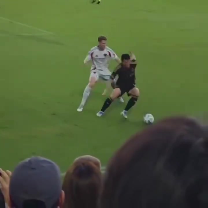 降維打擊現(xiàn)場實(shí)拍孫興慜展現(xiàn)絲滑擺脫讓球迷沸騰