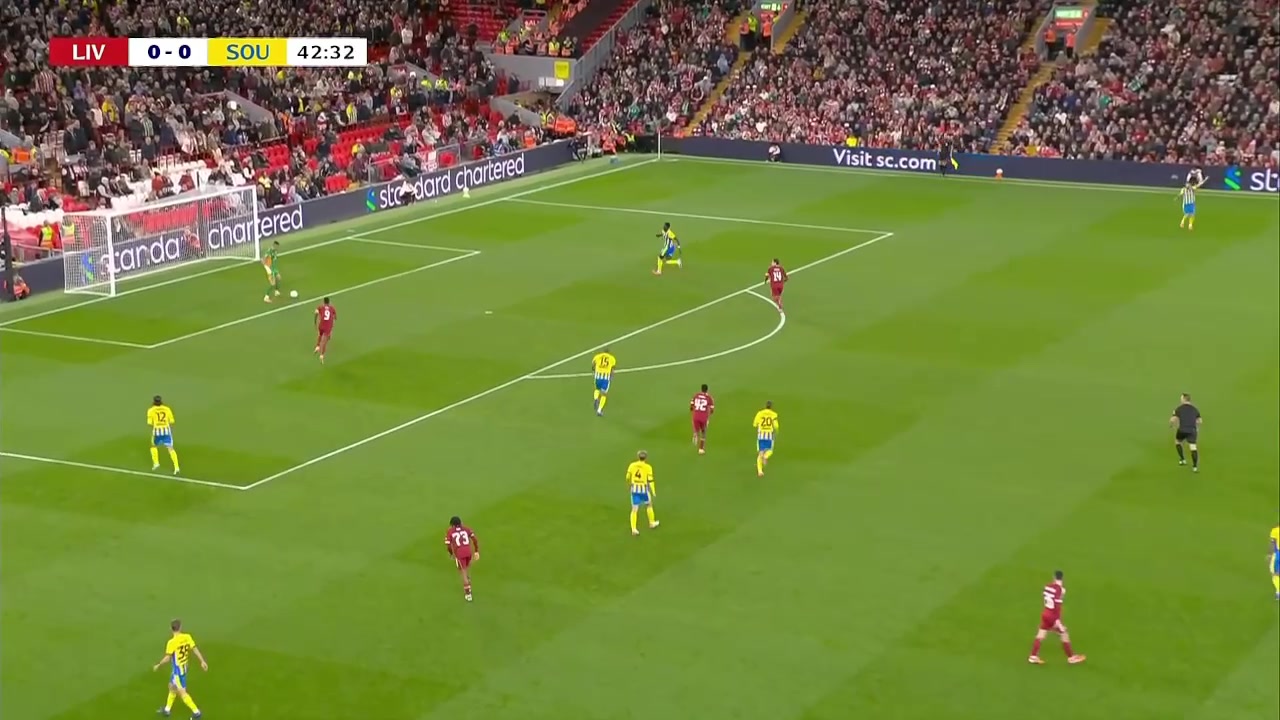 1.44億歐新援處子球伊薩克推射破門滑跪慶?；_斷球送助攻