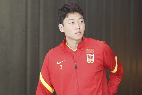 裴力批評(píng)足協(xié)缺乏統(tǒng)籌安排，亞冠傷病問題影響國足備戰(zhàn)