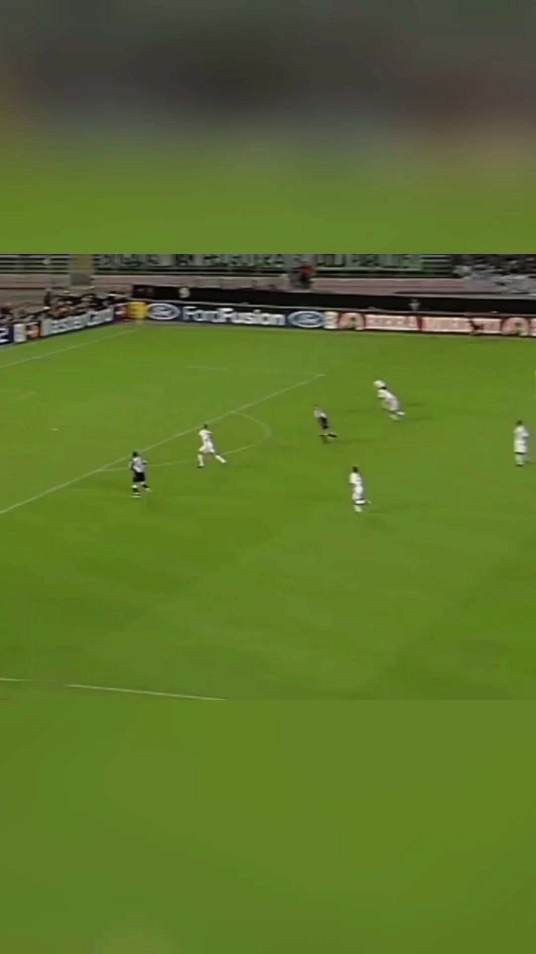 自帶領域的男人皮耶羅神級停球連續(xù)晃動攻破皇馬