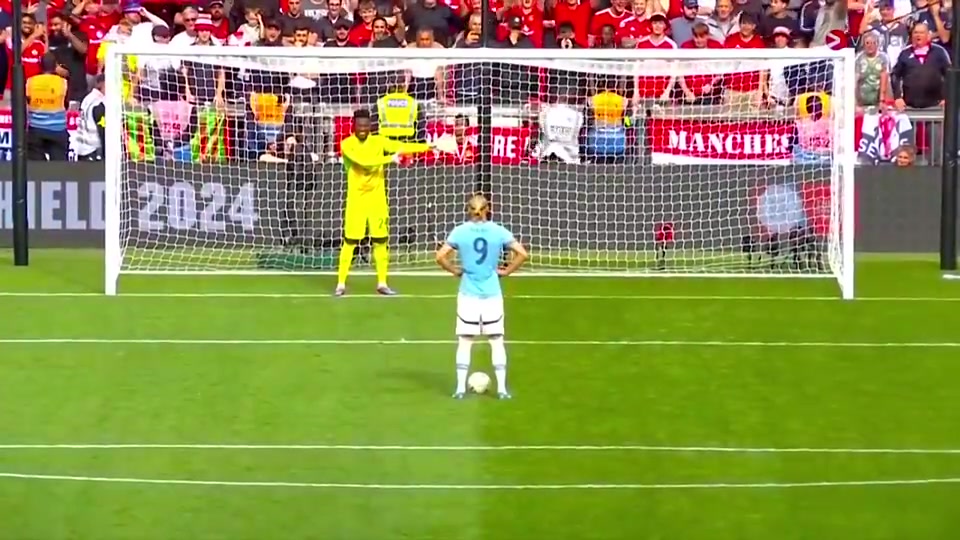 世界名畫奧納納請君入甕哈蘭德冷靜罰進(jìn)反方向