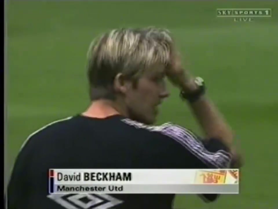 一秒通殺全場(chǎng)的顏值年輕時(shí)期的金發(fā)貝克漢姆