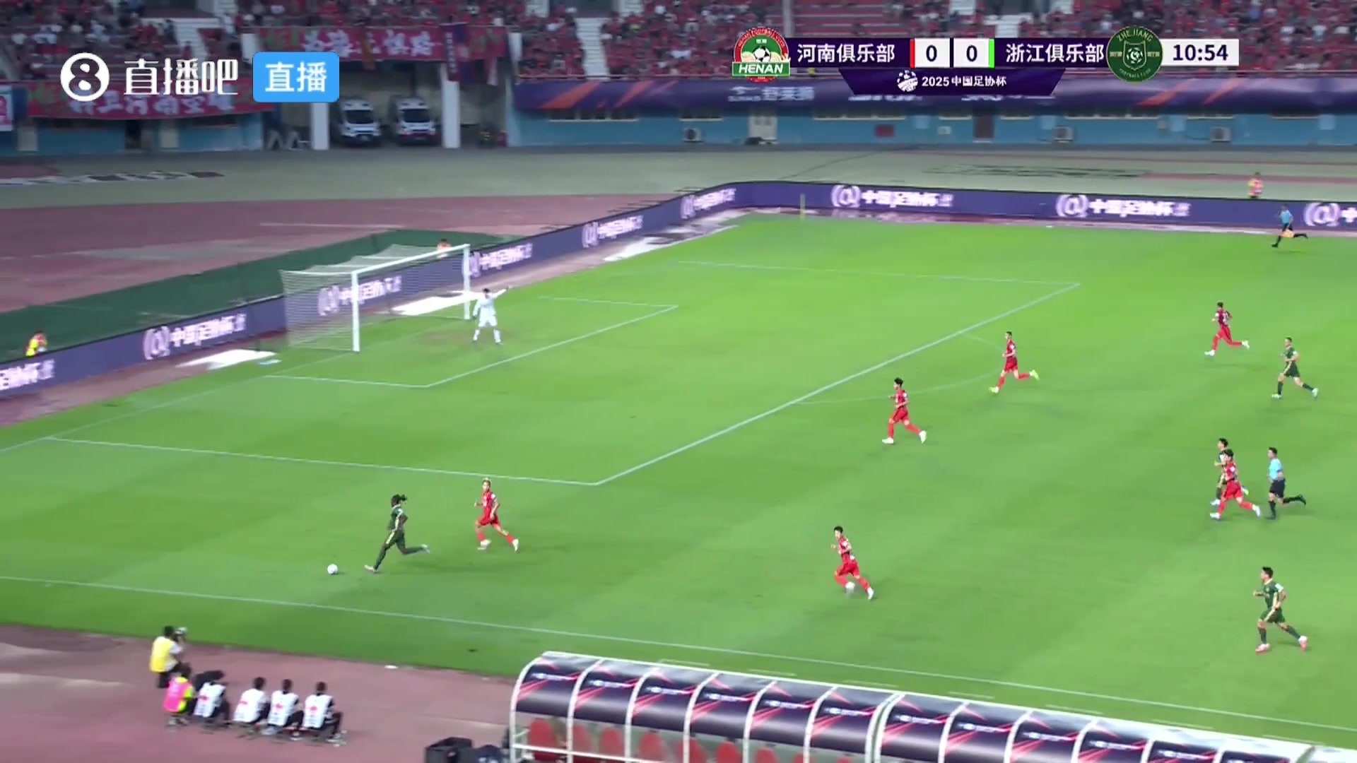 奧烏蘇底線強突送助攻弗蘭克門前搶點得手