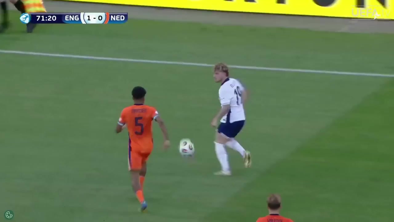 英格蘭逆天后防送禮諾亞斷球超遠距離破門門將超級離譜失誤