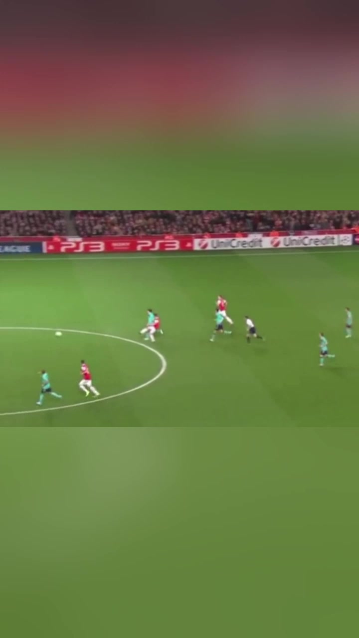 美麗足球槍手行云流水的攻勢(shì)即使夢(mèng)三巴薩也無力招架