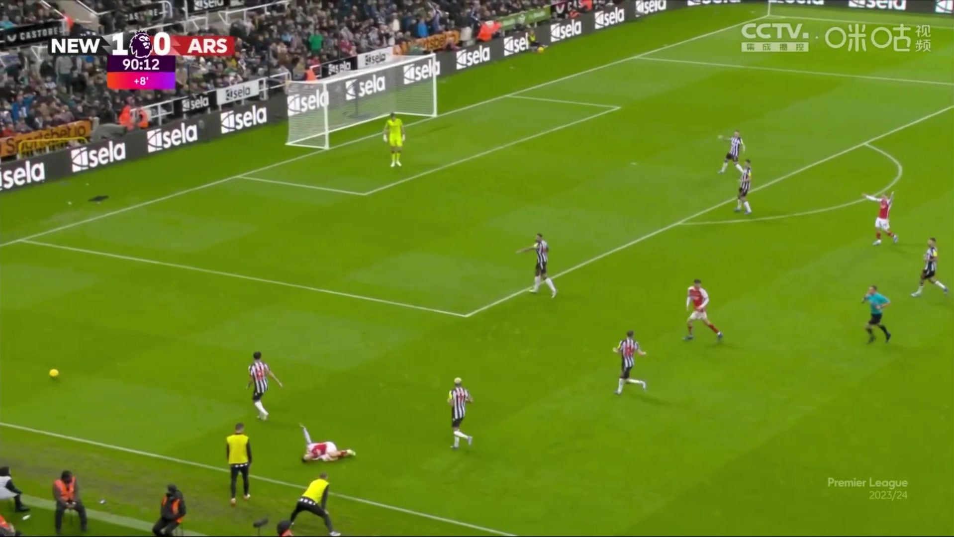 早有beef利夫拉門托在23-24賽季曾剪刀腳飛鏟小馬丁