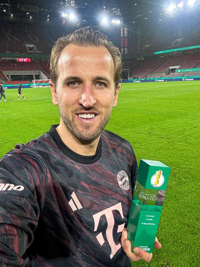 梅開二度，凱恩當(dāng)選德國(guó)杯科隆vs拜仁全場(chǎng)最佳球員