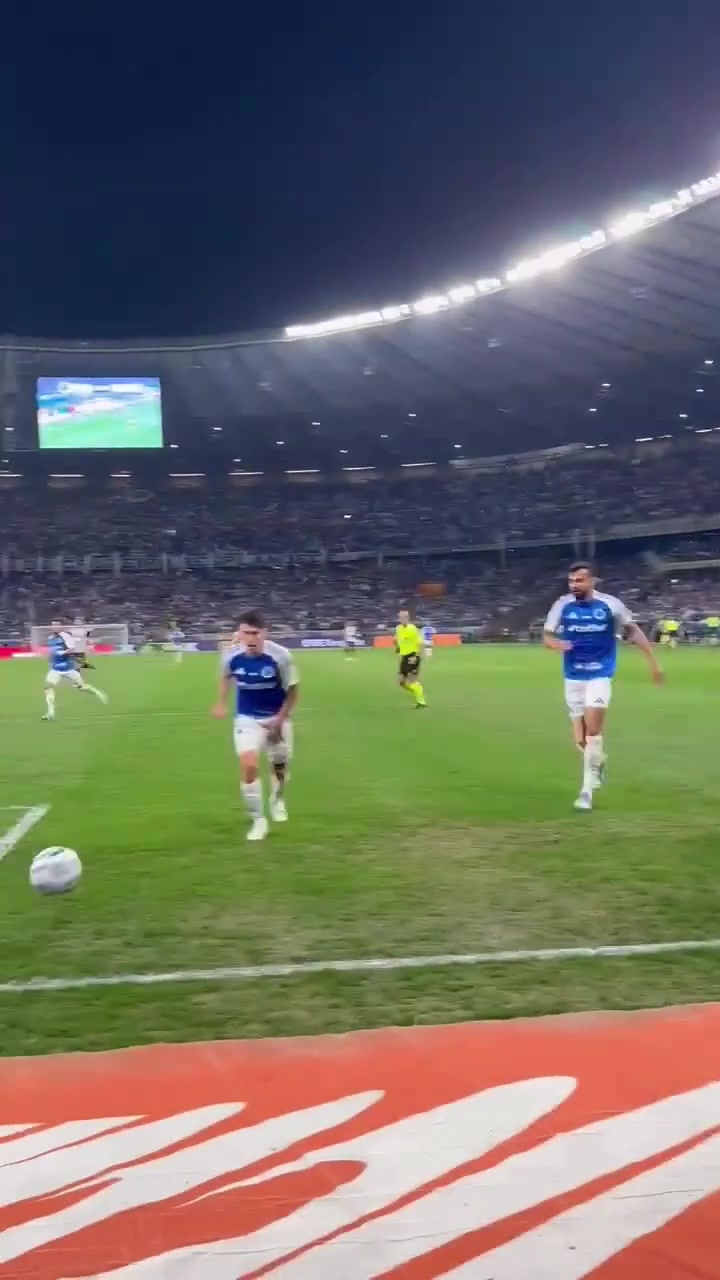 騷內(nèi)馬爾巴甲聯(lián)賽中戲?；蔚狗朗厍騿T