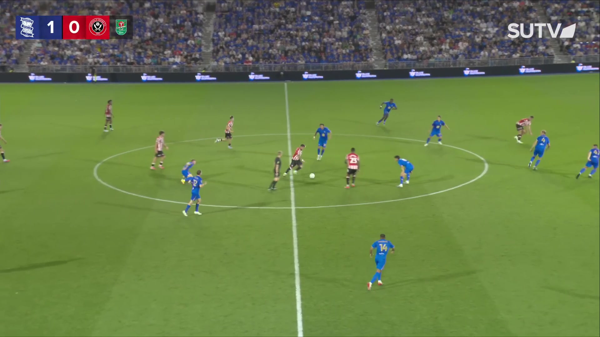 致敬貝克漢姆謝聯(lián)球員哈默爾中圈吊射打出美妙世界波