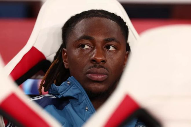 埃澤迎戰(zhàn)舊主，阿森納生涯亟待破局