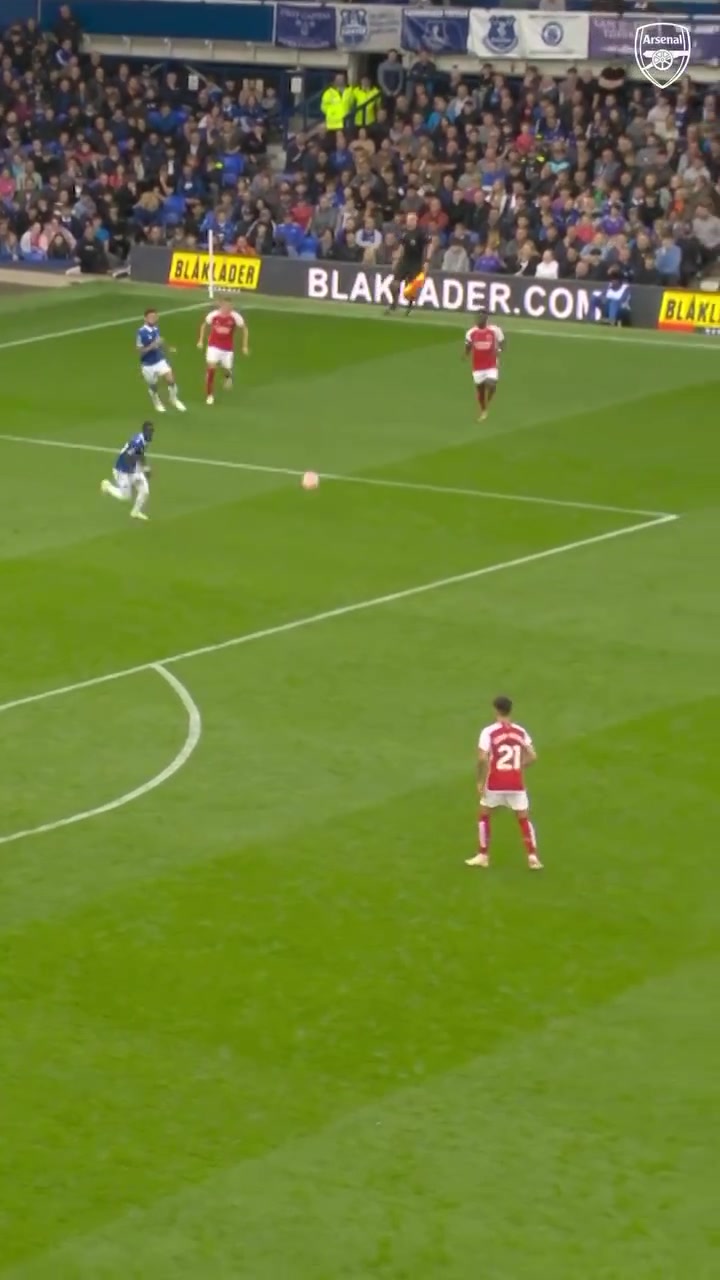 這就是藝術(shù)阿森納這記戰(zhàn)術(shù)角球美如畫