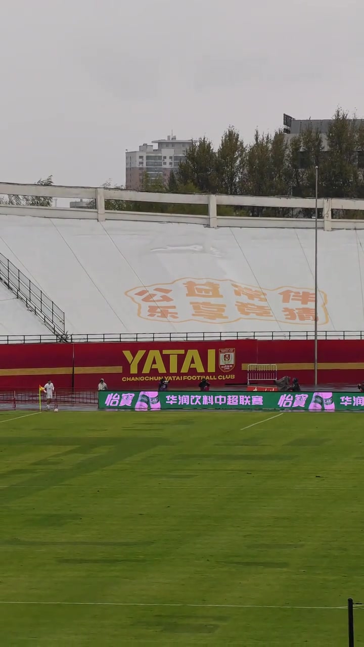 致命一擊實(shí)拍亞泰曾經(jīng)功勛球員塞爾吉尼奧頭球敲開(kāi)老東家大門(mén)