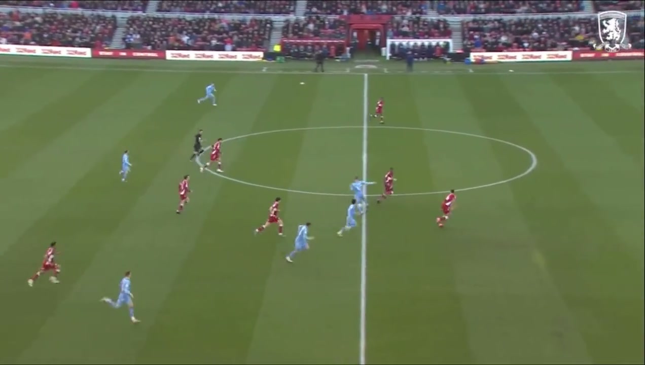 阿森納新援約克雷斯場上的精彩表現(xiàn)有著出色的做球和盤帶