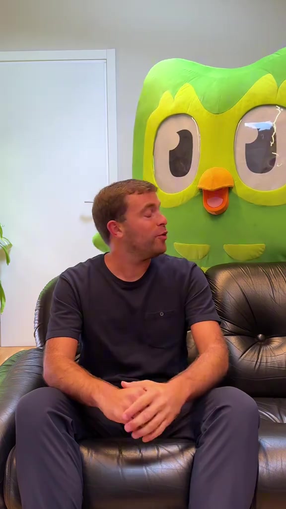 砸場的來了羅馬諾宣布扎卡回歸英超的HWG與平時不太一樣