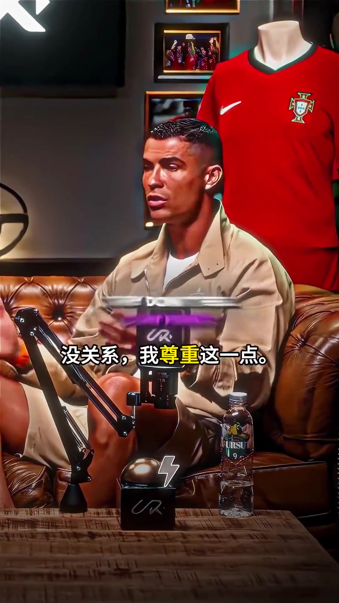 強(qiáng)大內(nèi)心C羅有些球員害怕踢點(diǎn)球而我不怕丟了一次兩次我就去踢第三次