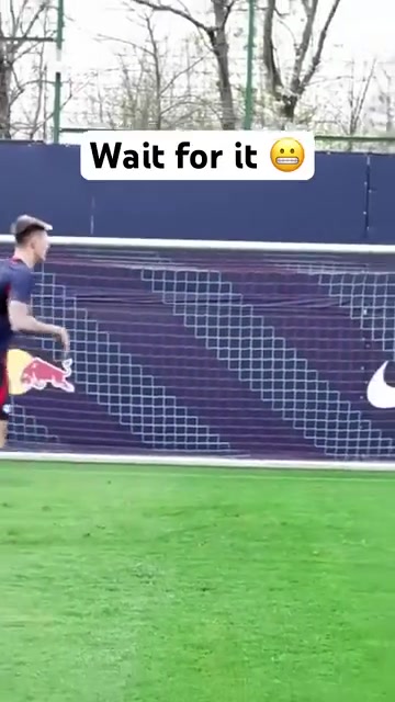 塞斯科訓練中展示驚人彈跳和C羅比也不遜色多少了吧