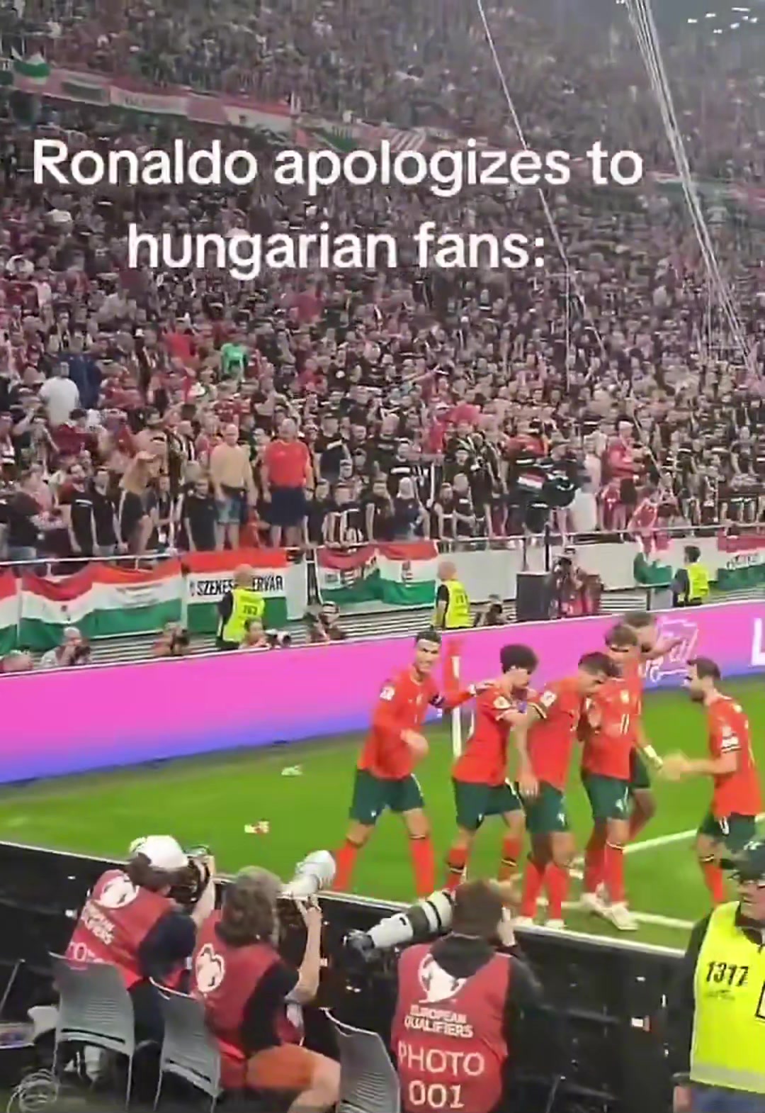 隊長隊友進球后在主隊球迷區(qū)慶祝C羅致歉招呼隊友離開