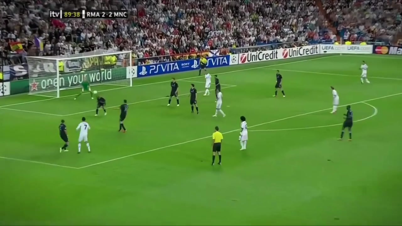 讓穆里尼奧滑跪的一球C羅教科書(shū)式的內(nèi)切打門(mén)絕殺