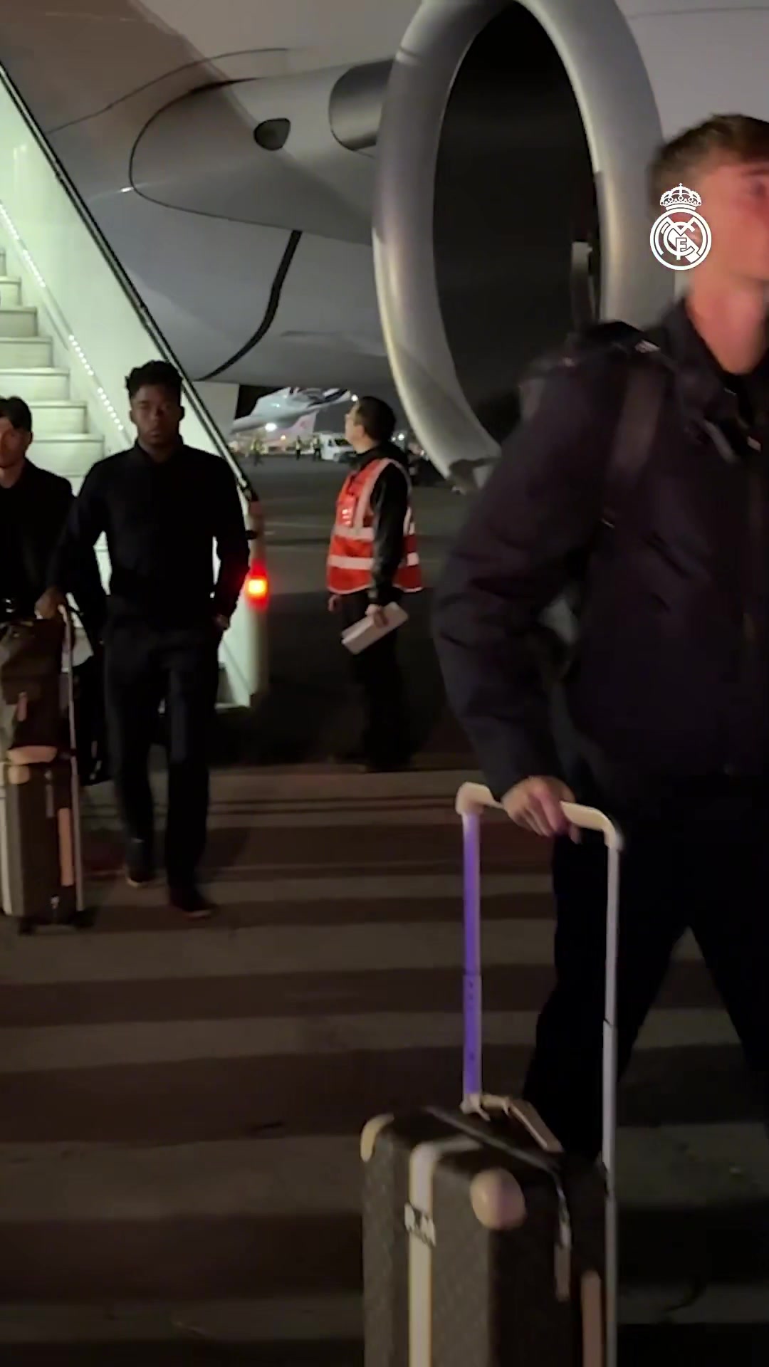 12個小時飛行皇馬抵達阿拉木圖迎接與歐冠新軍凱拉特的比賽