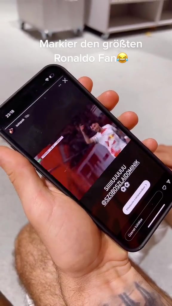 魔性笑聲兩年前索博伊在一場比賽中模仿了C羅siuuuu