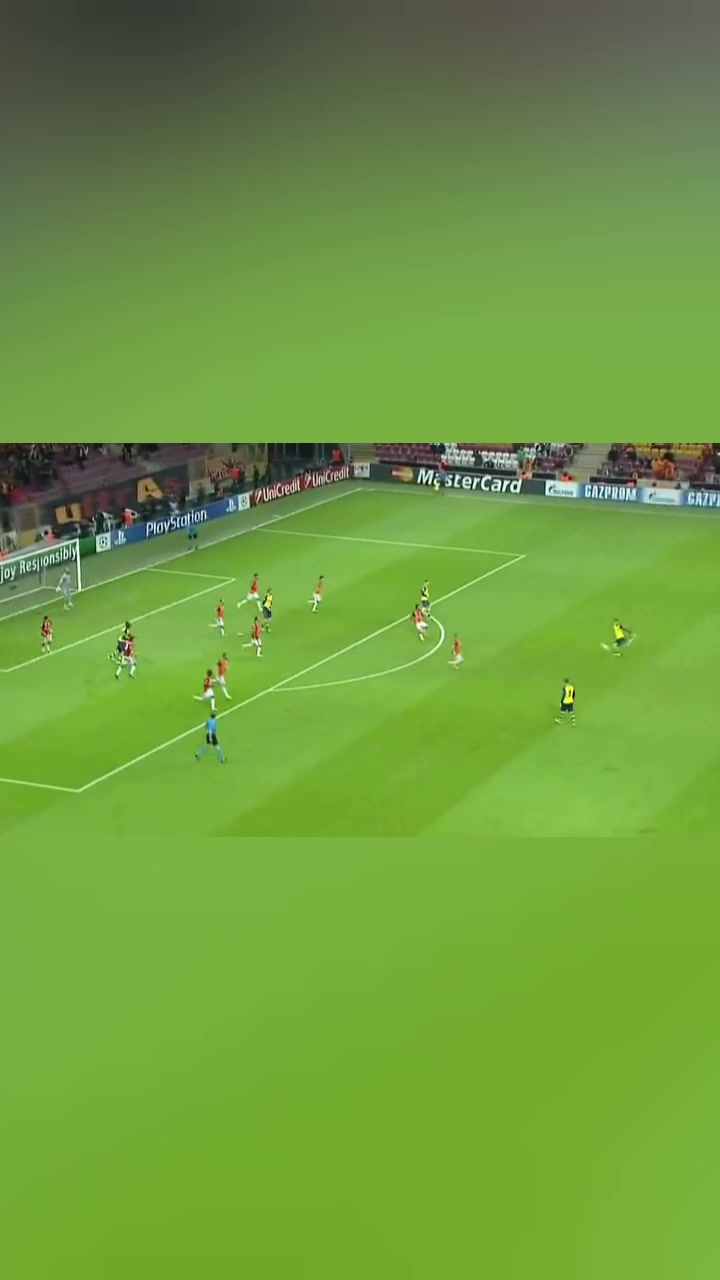 你以為解圍這么遠(yuǎn)就安全了拉姆塞的超級世界波可不答應(yīng)