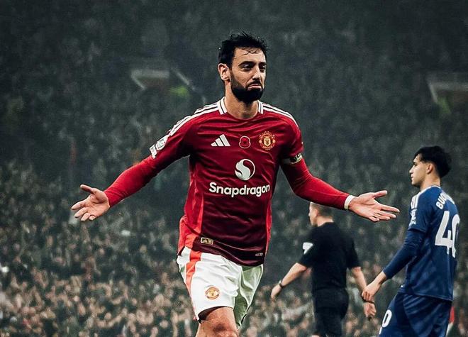 B費(fèi)談?wù)劽髂晗拇暗膫髀?；謝什科談拉門斯：他就是一堵墻