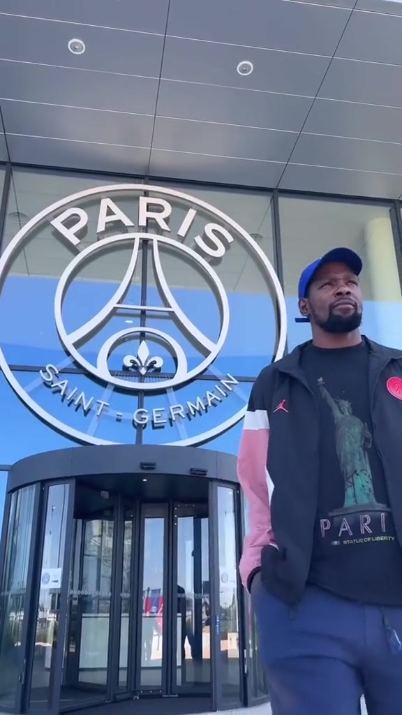 氣質(zhì)太絕了巴黎小老板NBA巨星杜蘭特