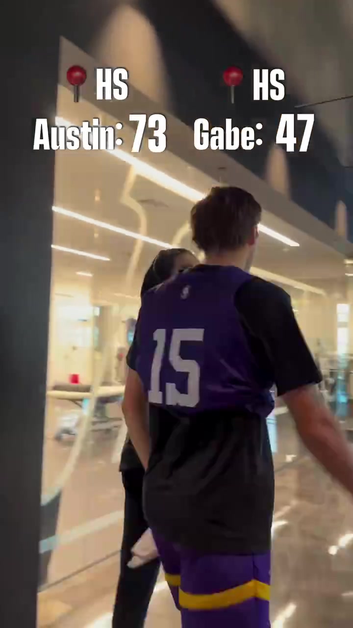 記者問湖人球員的生涯最高得分每個人幾乎都是學生時期拿到的最高分除了東契奇