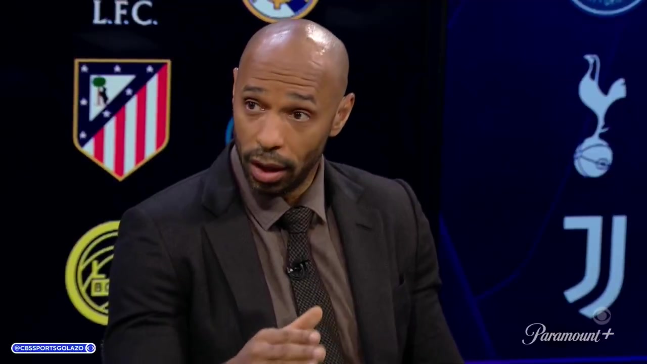 亨利評(píng)價(jià)現(xiàn)役以前有很多進(jìn)攻型球員他們的表現(xiàn)真的會(huì)讓你激動(dòng)