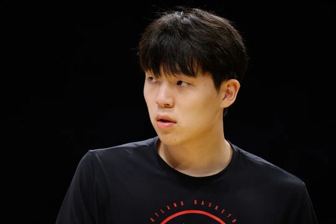 用著快船的鴨梨，用快船的簽選瞭傑倫威，還暴打快船，雷霆爽完瞭