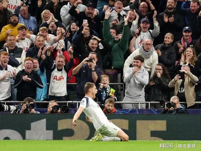 三連擊！利物浦舊將染紅仍全勝，阿森納再次沖擊前三名