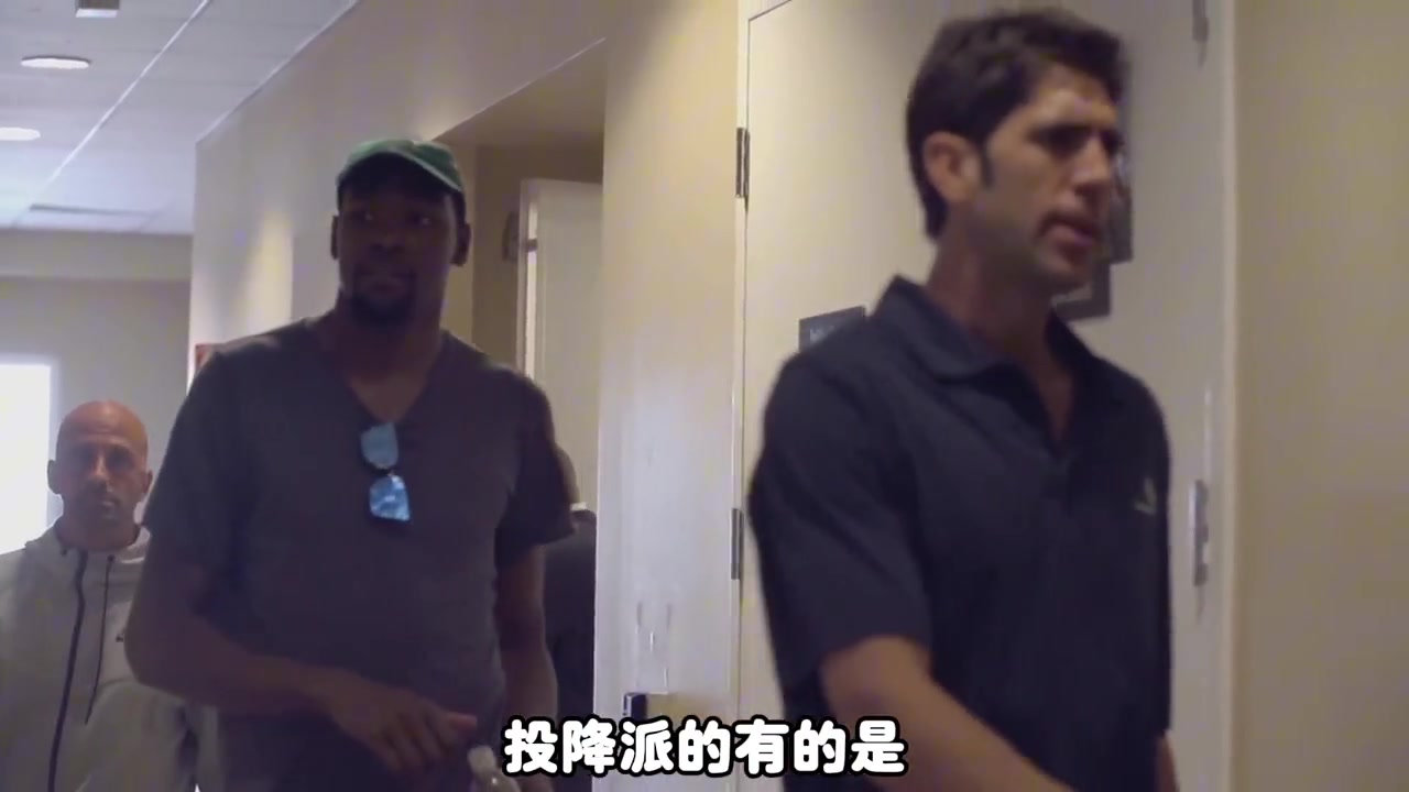 楊毅杜蘭特如果沒(méi)去勇士拿冠軍那他不是小王最多就和哈登威少一個(gè)級(jí)別