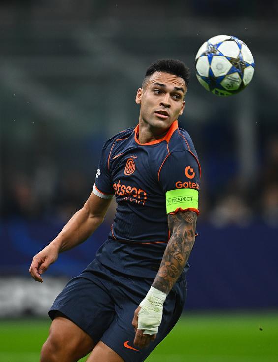 勞塔羅11戰(zhàn)12球超凱恩！國米2-1歐冠新軍，四連勝緊追2大爭冠熱門