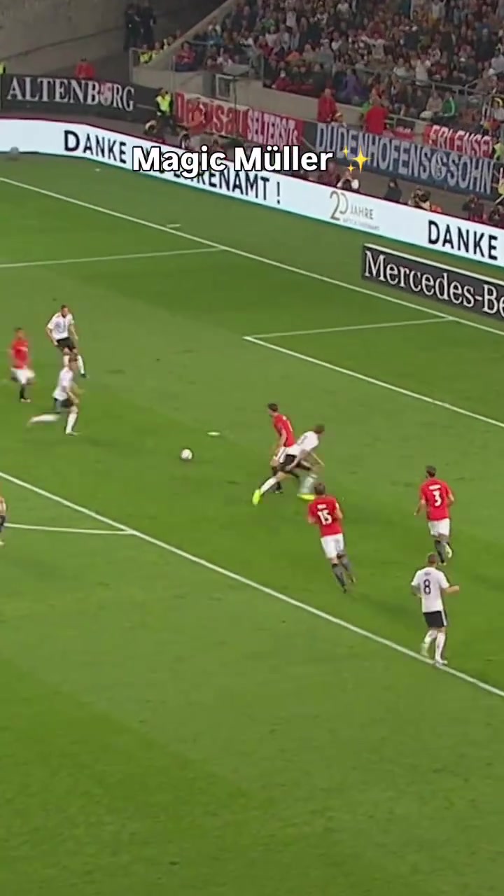 前場僚機穆勒不如這球我和克羅斯一人加一個助攻吧