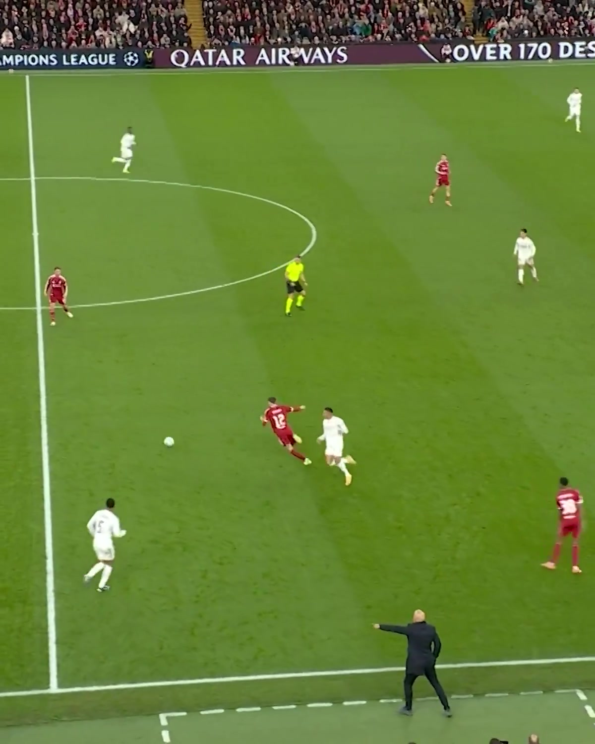 歐冠官方怒贊布拉德利大師級表現(xiàn)一己之力凍結皇馬邊路沖擊