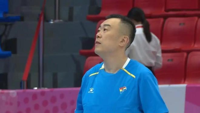 定海神針！遼寧內(nèi)線核心退役仍能軍訓范子銘 球迷呼籲再打兩年