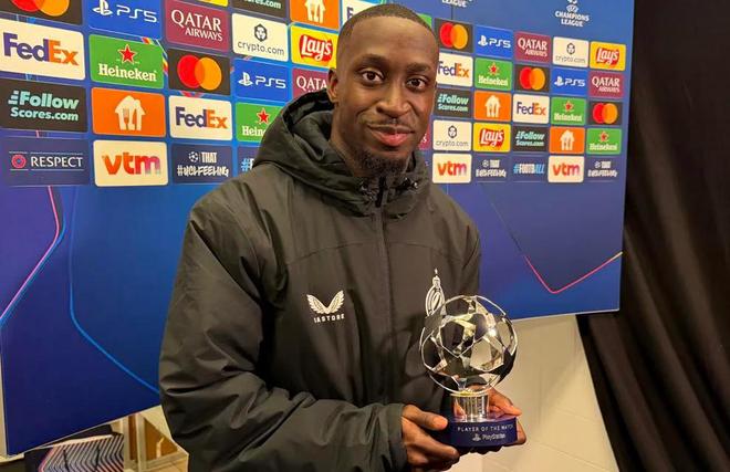 戰(zhàn)巴薩獨造3球，福布斯：夢想成真，很高興能打出這樣的表現(xiàn)